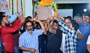 Jharkhand: “जीवन के सबसे कठिन दिनों से गुजर रहा हूं…” पिता शिबू सोरेन के निधन पर सीएम हेमंत सोरेन का भावुक पोस्ट