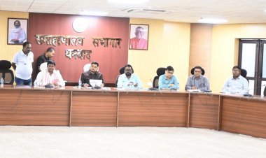 Dhanbad: FCIL की जमीन पर रहे लोगों को पुनर्वास के लिए मिलेगी सहायता राशि, आरएंडआर कमेटी की बैठक में कई फैसले