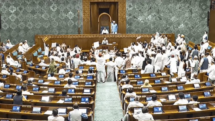 Parliament Monsoon Session: गिरफ्तारी या 30 दिन हिरासत पर PM-CM का पद जायेगा, लोकसभा में बिल पेश, विपक्ष ने किया विरोध