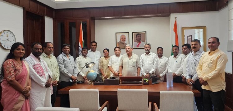 New Delhi: धनबाद एमपी व बाघमारा MLA की पहल, मुखिया संघ ने पंचायती राज मंत्री से की मुलाकात