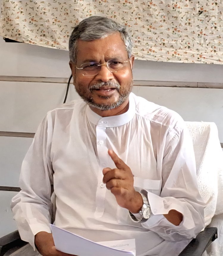 "झारखंड के अफसरों के पास 8-8 मोबाइल! एक सरकार के लिए, बाकी ‘सेटिंग-गेटिंग’ और धंधे के लिए": बाबूलाल
