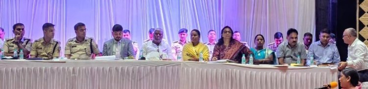 Durga Puja 2025: धनबाद जिले में आठ हज़ार जवानों की तैनाती, पंडालों पर ड्रोन से निगरानी