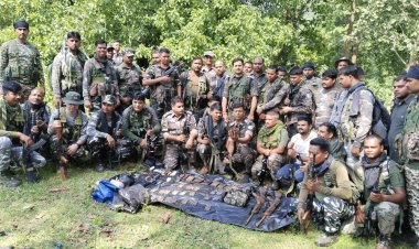 बोकारो के मुरपा जंगल में मुरपा जंगल में पुलिस का बड़ा ऑपरेशन, दो SLR राइफल, 233 गोलियां बरामद