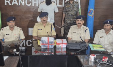 झारखंड:  सुजीत सिन्हा गैंग को आर्म्स सप्लाई करने आया क्रिमिनल रांची में पकड़ा गया, तीन लोडेड पिस्टल जब्त