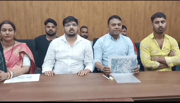 Dhanbad : धनबाद में बस टर्मिनल स्थानांतरण पर बवाल! जेएलकेएम बोला– कतरास में बनाना जनता के साथ अन्याय