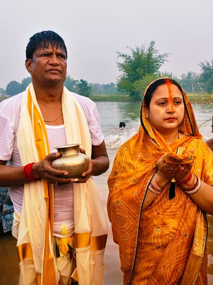 Chhath Puja 2025: उदीयमान सूर्य को अर्घ्य के साथ सम्पन्न हुआ चार दिवसीय महापर्व