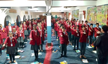 झरिया में छात्रों ने ली ‘भ्रष्टाचार मुक्त भारत’ की शपथ, मारवाड़ी युवा मंच की पहल से जागी ईमानदारी की अलख