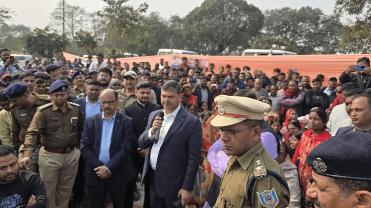 धनबाद गैस लीक पर सरकार सख्त: केंदुआडीह में मुख्य सचिव का निरीक्षण, केंद्र–राज्य मिलकर करेंगे स्थायी समाधान