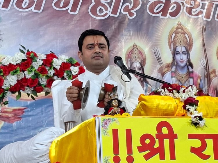 Dhanbad : सरायढेला में उमड़ा भक्ति का सागर: नृसिंह अवतार की झांकी देख भाव-विभोर हुए श्रद्धालु