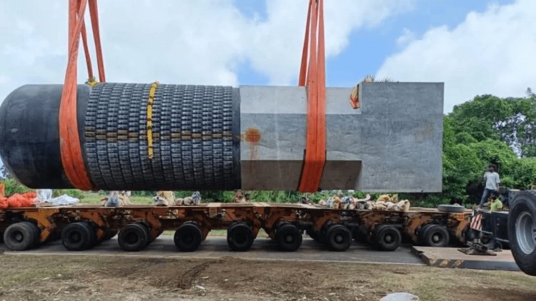 विराट रामायण मंदिर के लिए ऐतिहासिक क्षण: दुनिया का सबसे बड़ा शिवलिंग मध्य प्रदेश पहुंचा, 4 जनवरी तक पहुंचेगा बिहार