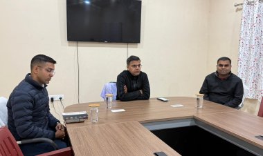 धनबाद में अपराधियों पर पुलिस का सख्त प्रहार, एसएसपी प्रभात कुमार ने ली हाई-लेवल समीक्षा बैठक