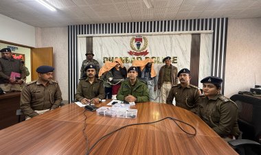 धनबाद: राजगंज-तेतुलमारी रोड पर पुलिस की बड़ी कार्रवाई, चार हथियारबंद अपराधी गिरफ्तार , 2 देसी पिस्टल, 5 गोलियां बरामद