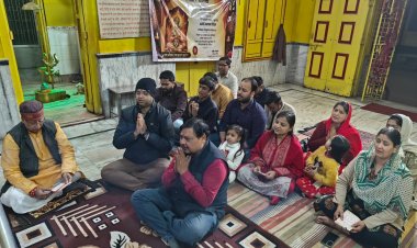 Dhanbad : 108 हनुमान चालीसा पाठ से गूंजा झरिया, मारवाड़ी युवा मंच ने श्रद्धा के साथ मनाया 42वां स्थापना दिवस