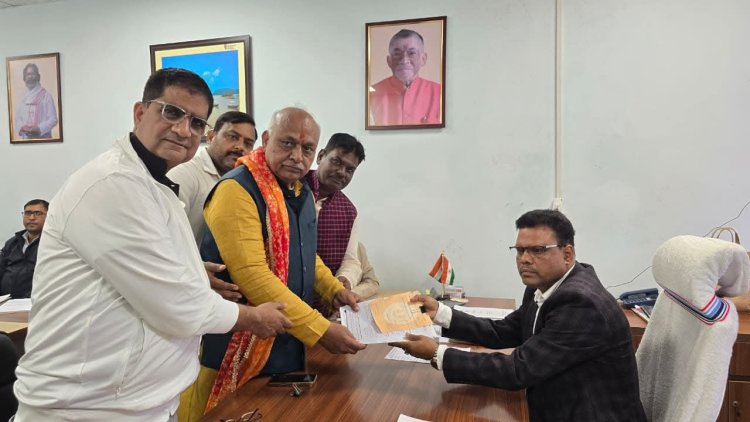 धनबाद नगर निगम चुनाव 2026 : मेयर व वार्ड पार्षदों के लिए नामांकन शुरू, चंद्रशेखर अग्रवाल ने भरी हुंकार