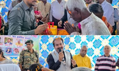 धनबाद में होली का सबसे भावुक जश्न: अपनों से दूर बुज़ुर्गों के संग उपायुक्त ने बांटे खुशियों के रंग