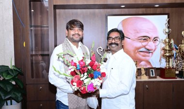 धनबाद के विकास पर तेज होगी रफ्तार: मेयर संजीव सिंह की CM हेमंत सोरेन से मुलाकात, मिला हर संभव सहयोग का भरोसा