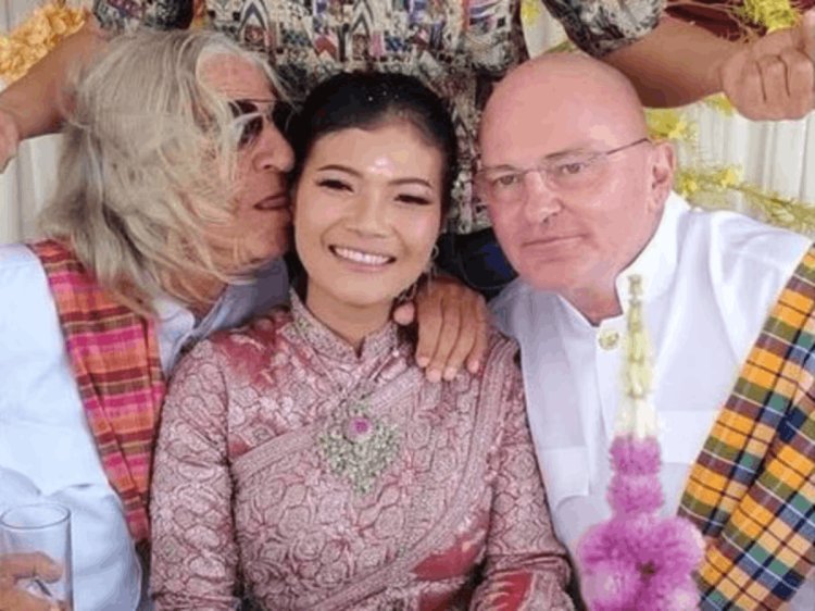 एक दुल्हन, दो दूल्हे! थाईलैंड में 37 साल की महिला ने एक ही मंडप में रचाई दो युवकों से शादी