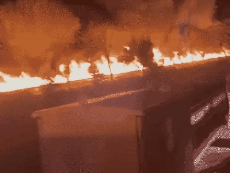 तेहरान में इजरायली एयरस्ट्राइक: 5 फ्यूल डिपो तबाह, धमाकों के बाद ‘काली बारिश’ और एसिड रेन का खतरा