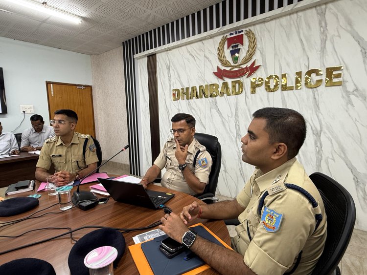 धनबाद में अपराध पर लगाम: फरवरी में 369 केस दर्ज, 402 का निपटारा; लंबित मामले घटकर 1999