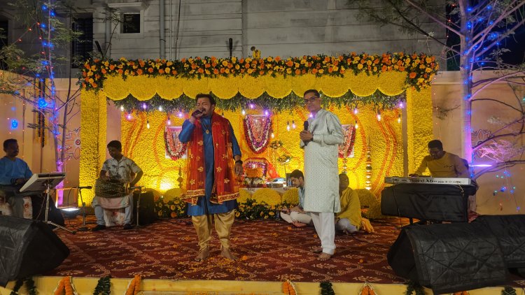 कुसुम बिहार में परशुराम सिंह के आवास पर भक्ति की गूंज: माता रानी की भव्य चौकी में झांकियों और भजनों ने बांधा समां