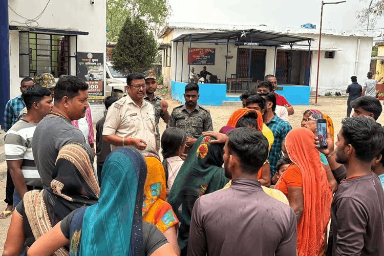 झारखंड: कोडरमा हाजत मौत कांड पर हंगामा,जयनगर थाना प्रभारी लाइन हाजिर