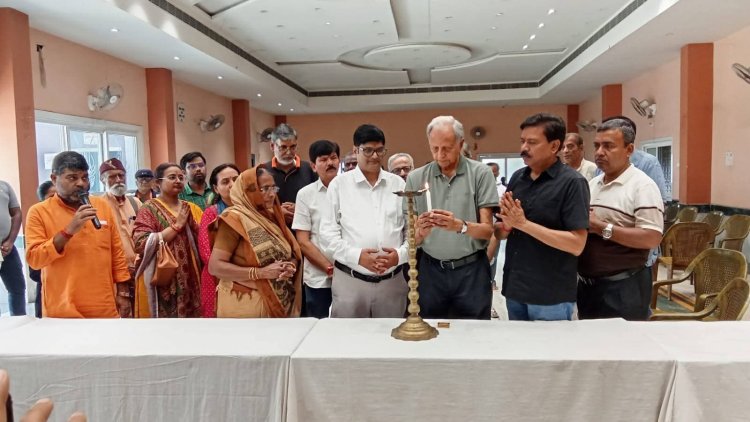 धनबाद शक्ति मंदिर में सेवा का अद्भुत उदाहरण: निशुल्क नेत्र जांच शिविर में 51 मरीजों की जांच