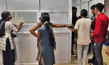 ‘धनबाद में मौत का धमाका: गैस कटर सिलेंडर ब्लास्ट से मची चीख-पुकार, दम घुटने से 3 की मौत, 2 जिंदगी से जूझ रहे’