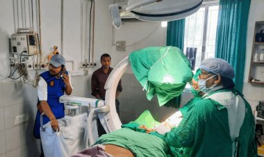 धनबाद सदर अस्पताल में कमाल! अत्याधुनिक C-Arm मशीन से जटिल फ्रैक्चर का मुफ्त सफल ऑपरेशन