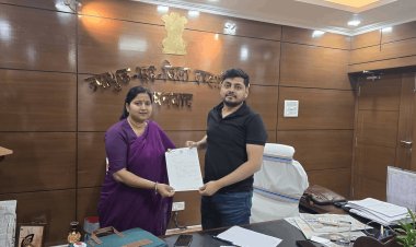 झरिया MLA रागिनी सिंह DC से मिली,  स्कूलों की मनमानी, पानी-बिजली संकट और ट्रैफिक जाम पर उठाई आवाज