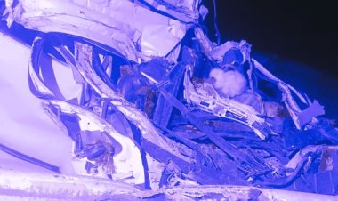 हजारीबाग का दनुआ घाटी फिर बनी ‘मौत की घाटी’: ट्रेलर-ट्रक के बीच पिसी कार, एक ही परिवार के 6 लोगों की दर्दनाक मौत