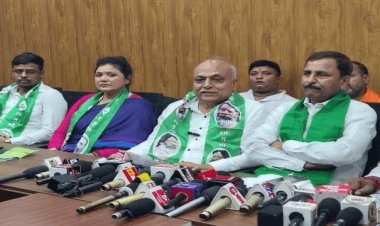 धनबाद में हवाईअड्डा-भूधंसान पर सियासी संग्राम, झामुमो का भाजपा पर हमला; राज सिन्हा को बताया ‘डेड बैटरी’