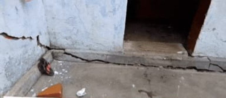 धनबाद में ‘धरती फटी’: झरिया के धर्मनगर में घरों में बड़ी दरारें, रातों-रात बेघर हुए लोग; BCCL पर पुनर्वास का दबाव