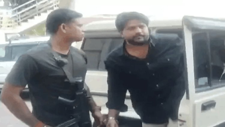 कोलकाता एयरपोर्ट से दबोचा गया ‘मिस्टर इंडिया’! प्रिंस खान का दिमाग मेजर गिरफ्तार, धनबाद लाने की तैयारी तेज