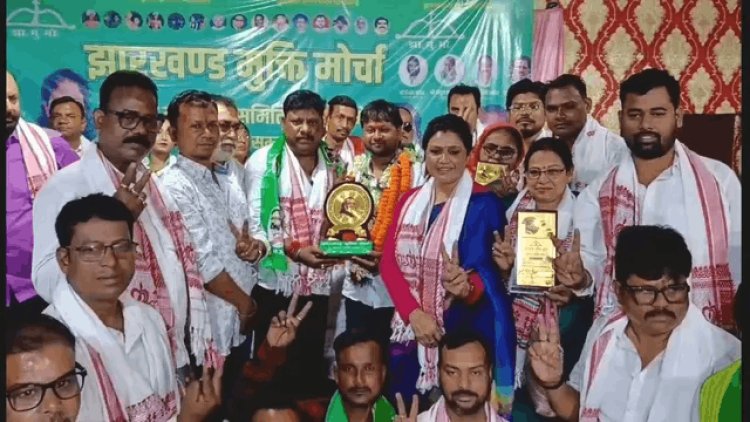 धनबाद: “24 घंटे जनता के लिए रहूंगा उपलब्ध” — डिप्टी मेयर अरुण चौहान का बड़ा ऐलान, झामुमो मंच से दिखाया दम