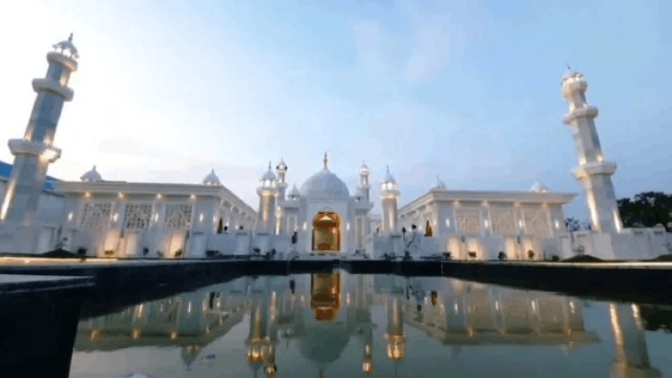 मां के प्यार में बेटे ने खड़ा कर दिया ‘ताजमहल’! तमिलनाडु के इस अनोखे स्मारक को देखने उमड़ रही भीड़