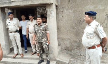 धनबाद: गैगस्टर प्रिंस खान पर शिकंजा,वासेपुर के घर की कुर्की-जप्ती, पाकिस्तान में छिपे होने का दावा