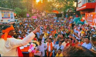 धनबाद:झरिया में सांसद ढुल्लू महतो का भव्य स्वागत, विरोधियों को मंच से दी खुली चुनौती