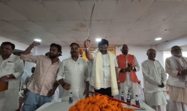 “नीतीश कुमार को ‘चंडाल चौकड़ी’ ने घेर रखा है…” आनंद मोहन के बयान से बिहार की राजनीति गरमाई