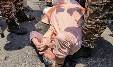 पश्चिम बंगाल: अभिषेक के बाद अब TMC सांसद कल्याण बनर्जी पर हमला! सिर फूटा, सड़क पर लेटे दिखे सांसद