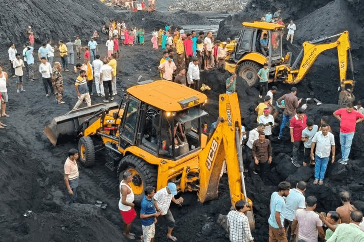 धनबाद: BCCL की मुनीडीह कोल वाशरी में मौत का पहाड़! 3 लाख टन स्लरी के खेल में दब गए 4 मजदूर, ‘अर्थ तंत्र’ पर बवाल