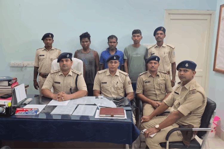 साहिबगंज : एक लाख की सुपारी, गोड्डा से बुलाया शूटर… बरहेट हत्याकांड का खुलासा, तीन गिरफ्तार