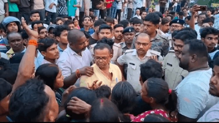 धनबाद: युवक की हत्या के बाद धनसार में उबाल, छह घंटे तक सड़क जाम; पुलिस और प्रदर्शनकारियों में झड़प
