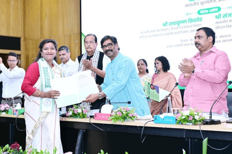 झारखंड में 316 शिक्षकों को नियुक्ति पत्र, CM हेमंत सोरेन बोले- ‘जिम्मेदारी निभाइए, तभी बदलेगा राज्य’
