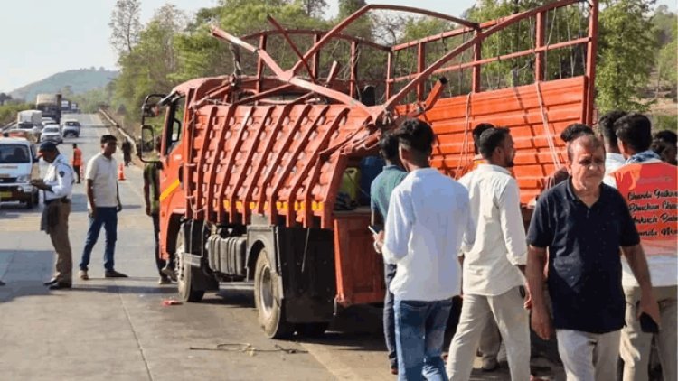 महाराष्ट्र के पालघर में बड़ा सड़क हादसा,बारातियों से भरे ट्रक को कंटेनर ने मारी टक्कर, 13 की दर्दनाक मौत