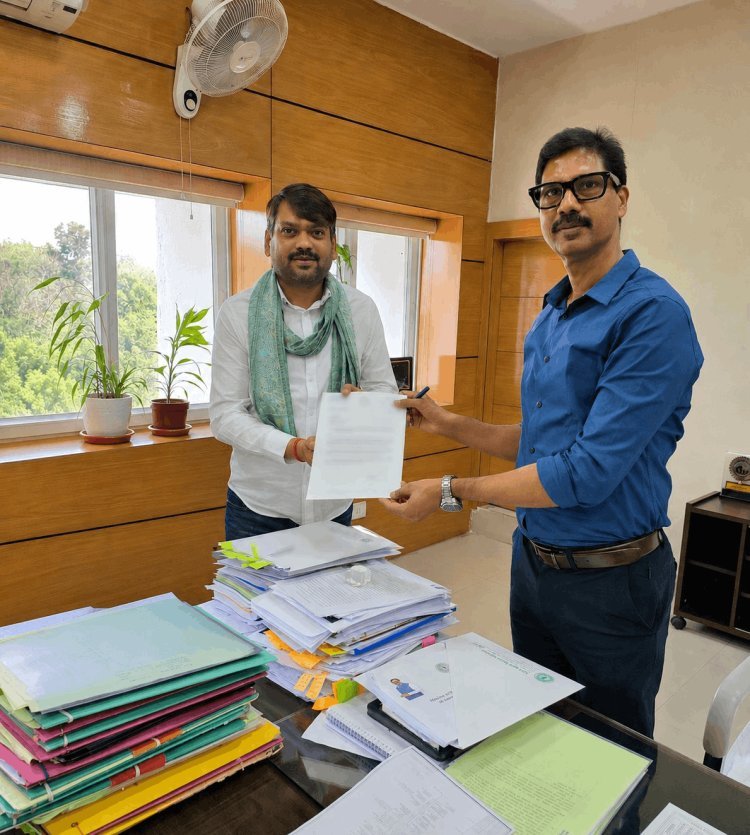 धनबाद के विकास को लेकर एक्शन में मेयर संजीव सिंह, रांची में प्रधान सचिव से की मुलाकात