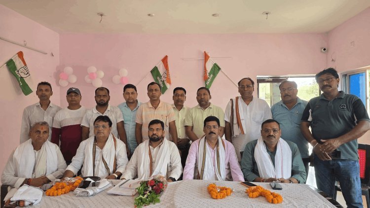 धनबाद कांग्रेस की बड़ी बैठक में अनुशासन पर सख्त संदेश, प्रभारी बोले- ‘संगठन हित सर्वोपरी