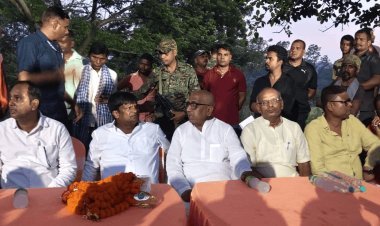 झरिया में रोज 200 हाइवा कोयला चोरी का आरोप: सांसद ढुलू महतो बोले- माफिया घराने ने छीन लिया मजदूरों का रोजगार