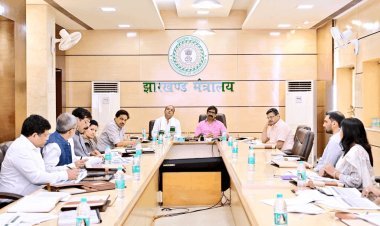 झारखंड: स्वास्थ्य सेवाओं पर सीएम हेमंत सोरेन का बड़ा एक्शन, बोले- Uber-Ola मॉडल पर चलेगी एंबुलेंस सेवा