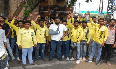 10 मिनट डिलीवरी वाली Blinkit की रफ्तार पर ब्रेक! धनबाद में 80+ राइडर्स हड़ताल पर, रणधीर वर्मा चौक पर प्रदर्शन