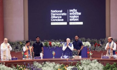 PM मोदी का कांग्रेस पर बड़ा हमला: ‘हिंदू ग्रोथ रेट’ नहीं, ‘कांग्रेस ग्रोथ रेट’ था देश की सुस्ती का कारण